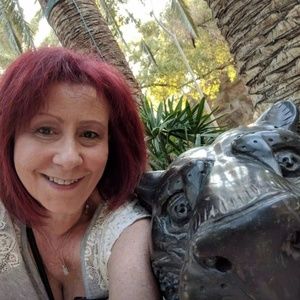 Meet your Posher, Deanna